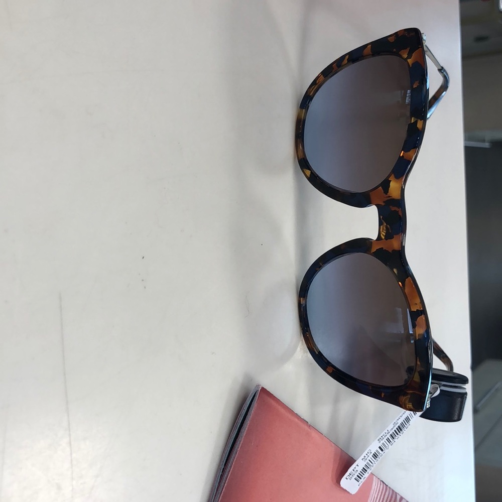 TORY BURCH SUNGLASSES - Picture 1 of 8
